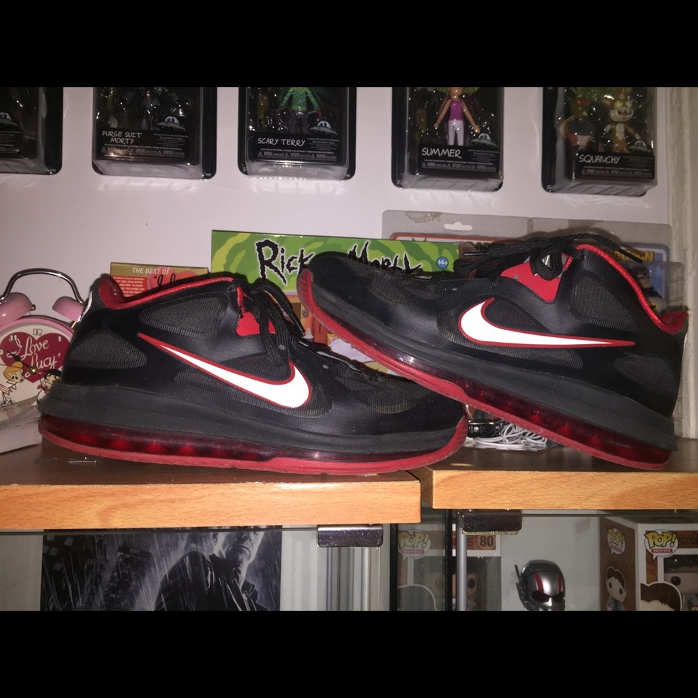 Lebrons lows used size 9.5